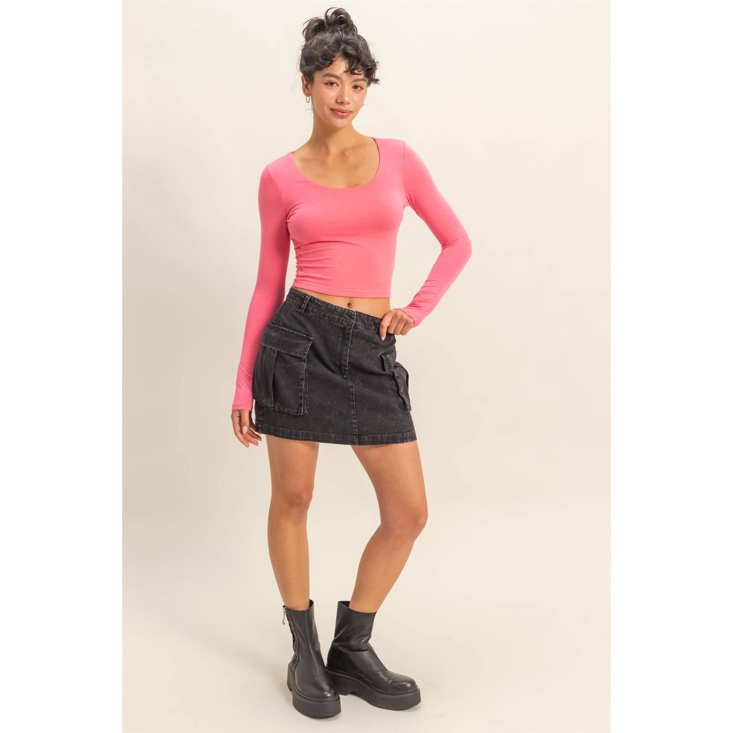 Scoop Neck Long Sleeve Crop Top